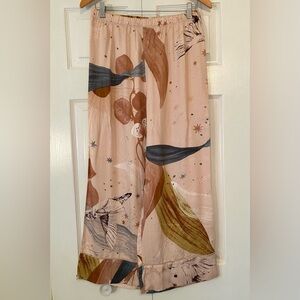 NWOT’s Silk Ankle Length Sleep pants/ Lounge Pants Size Medium Soft Pink Color